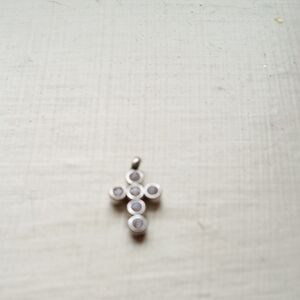 Elegant Silver Tone Rhinestone Cross Pendant